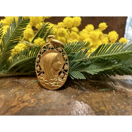 Vierge Marie aux Roses