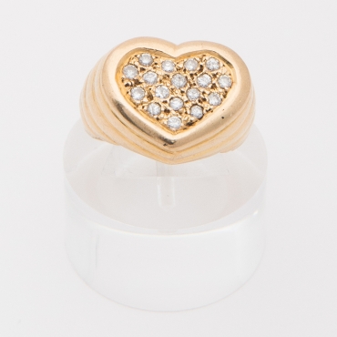 French hart diamond pavement ring