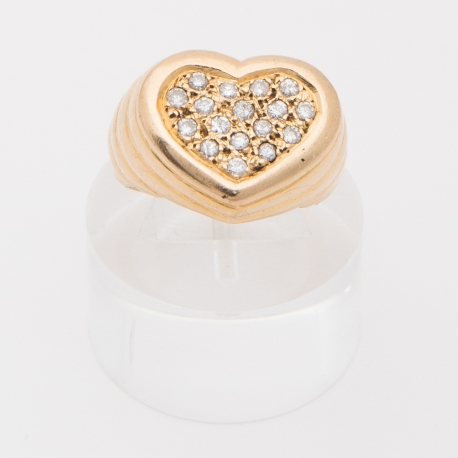 French hart diamond pavement ring