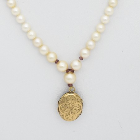 Sautoir perles blanches