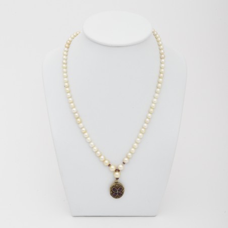 Sautoir perles blanches