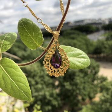 Drop Amethyst and Gold Pendant