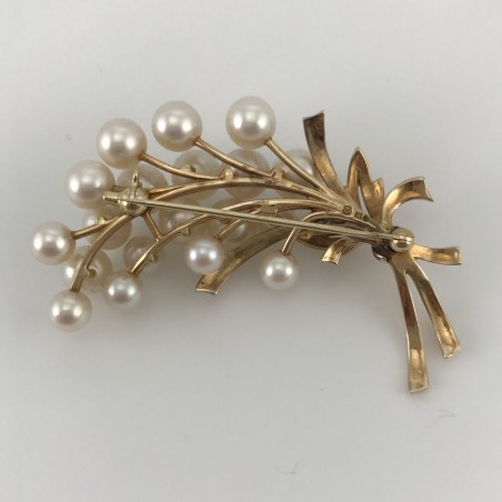 MIKIMOTO BROOCH
