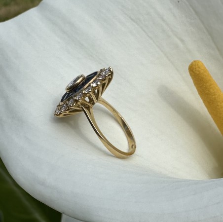 Art Deco diamond and Sapphire ring